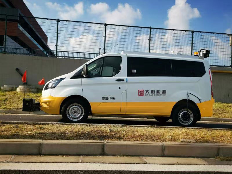 路況綜合檢測車
